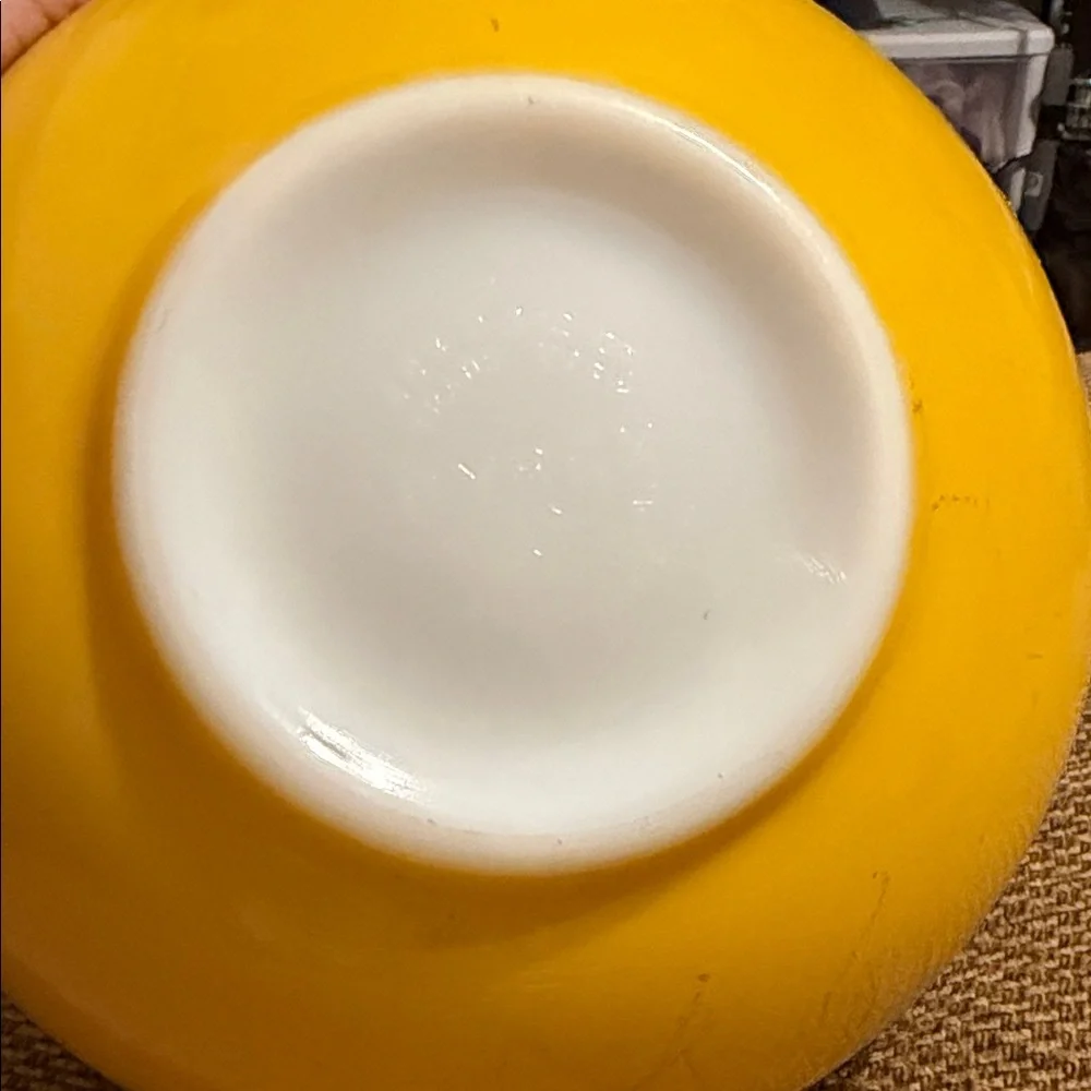Vintage Pyrex nesting Yellow Mixing Bowl with White Interior - Home Kitchen